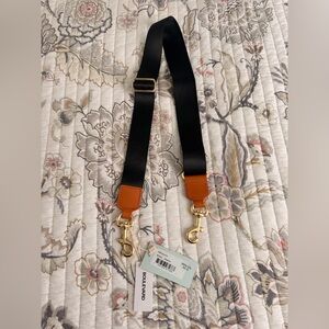 Boulevard: Kris Crossbody Strap-Black